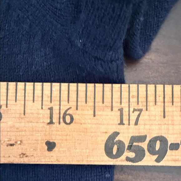 .J Crew 100% Cashmere Tee Sweater Navy Minimalist Capsule Wardrobe - Picture 7 of 7